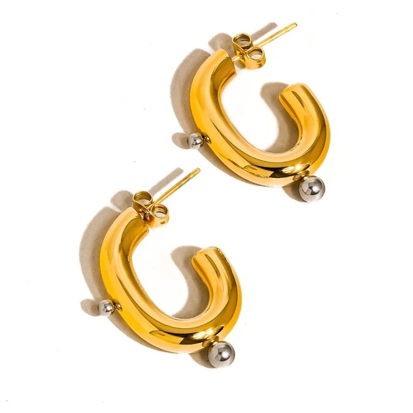 flanerie Jewelry - Elegant Gold Hoop Earrings